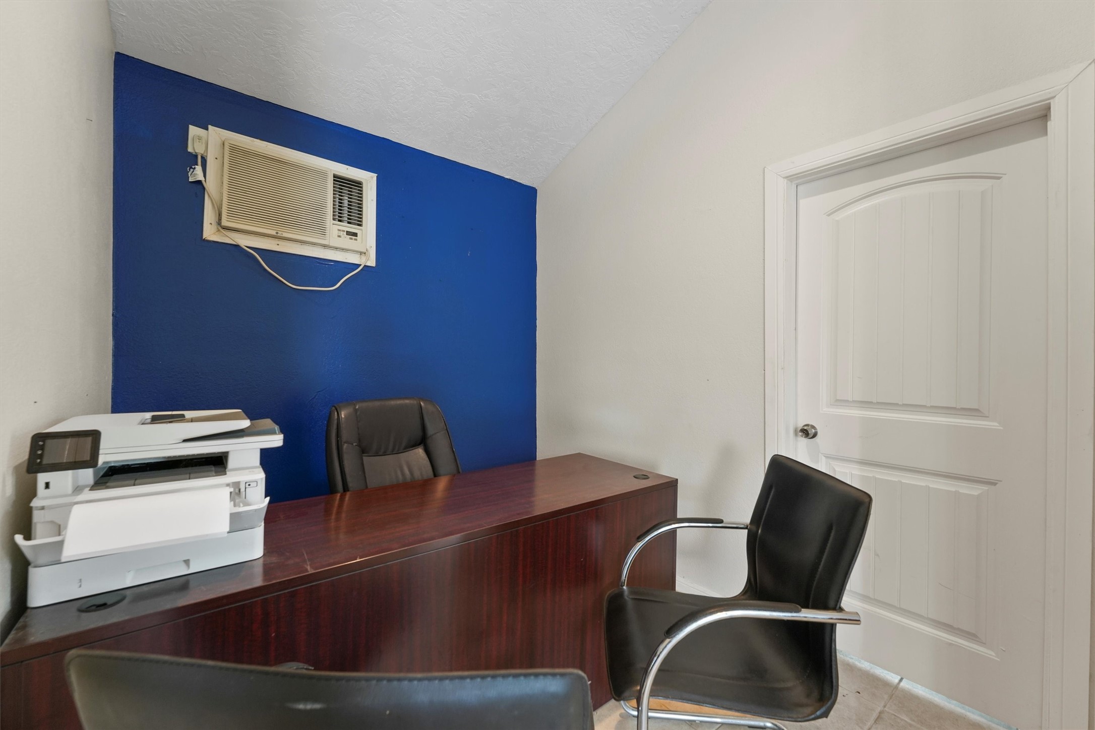 6455 Cunningham Road Houston, TX 77041 - Photo 15 of 30