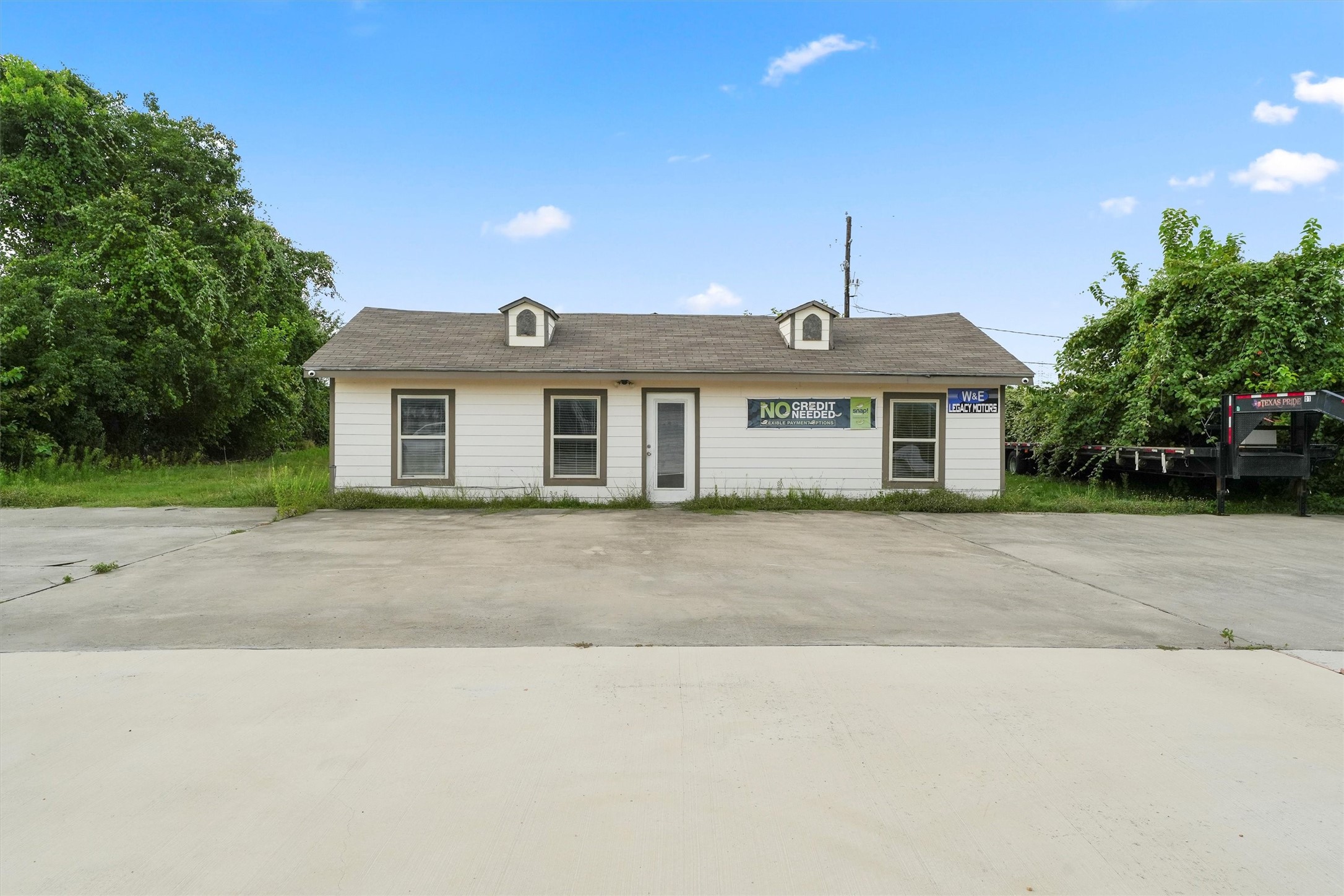 6455 Cunningham Road Houston, TX 77041 - Photo 2 of 30