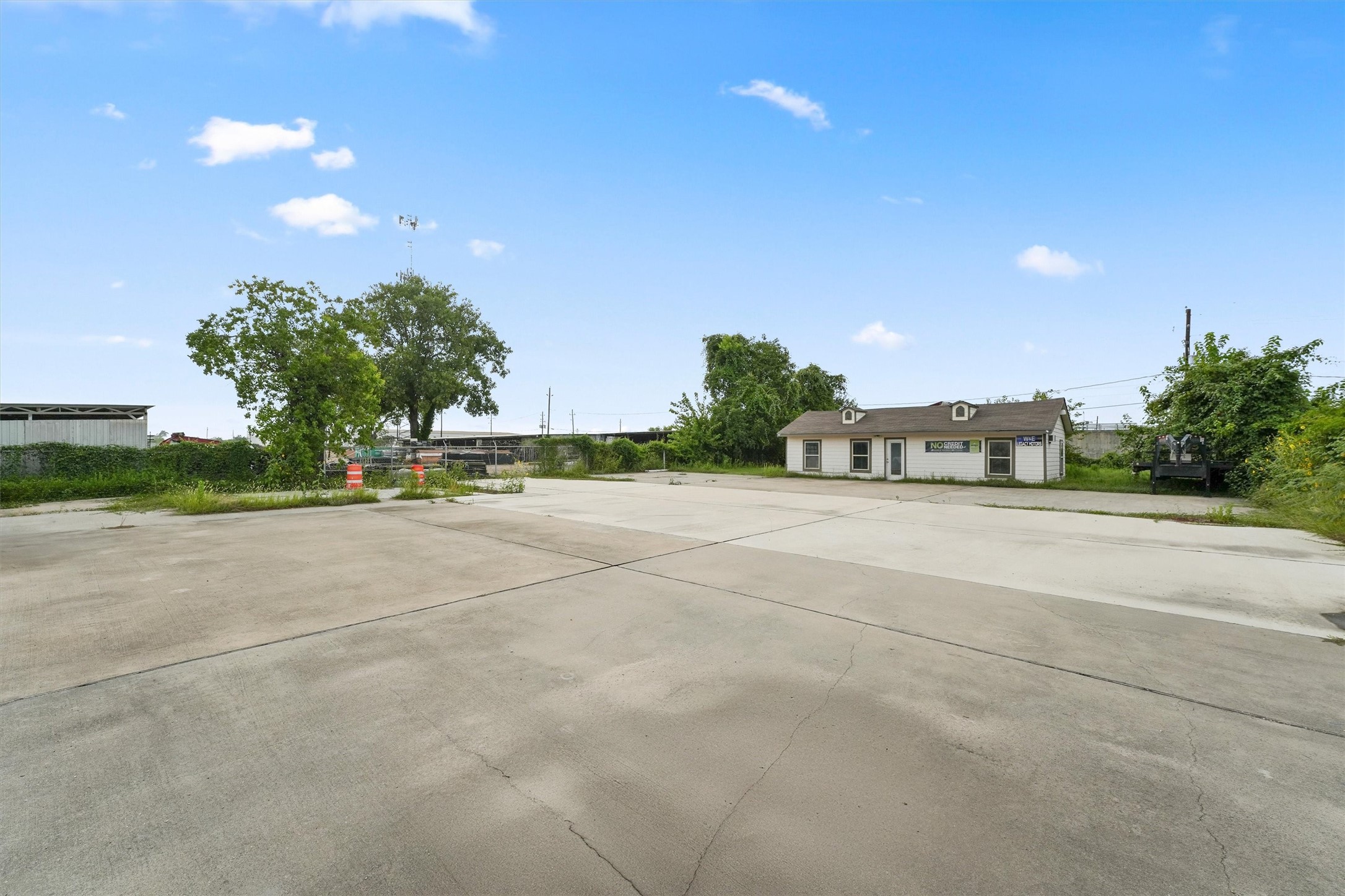 6455 Cunningham Road Houston, TX 77041 - Photo 5 of 30