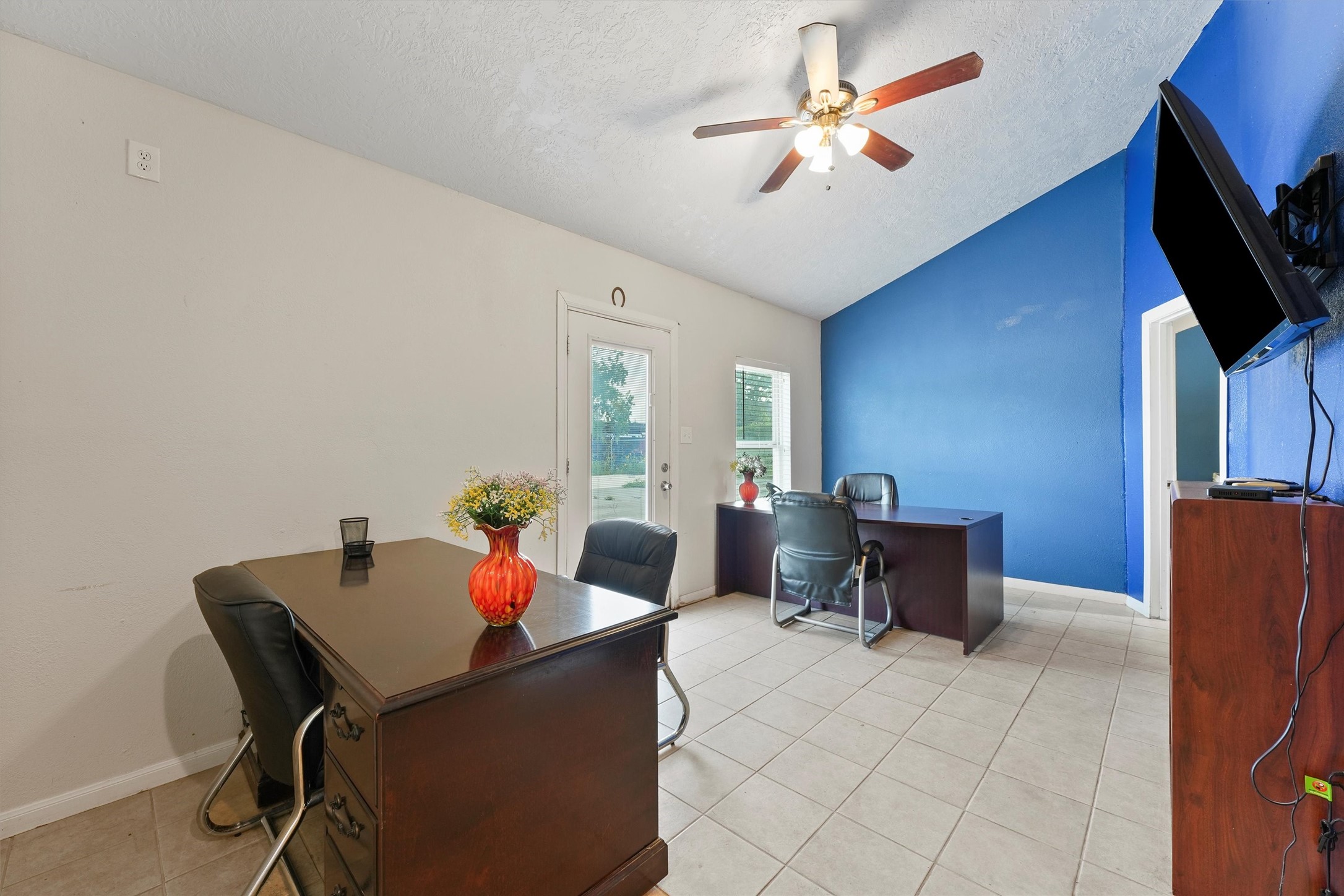 6455 Cunningham Road Houston, TX 77041 - Photo 8 of 30