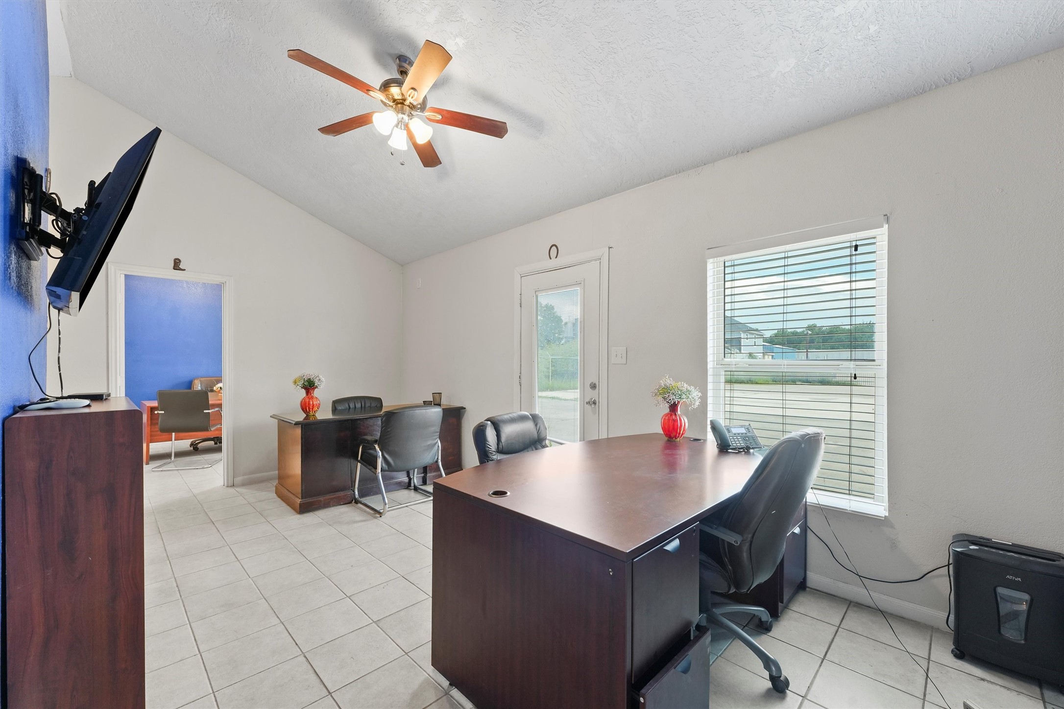 6455 Cunningham Road Houston, TX 77041 - Photo 9 of 30