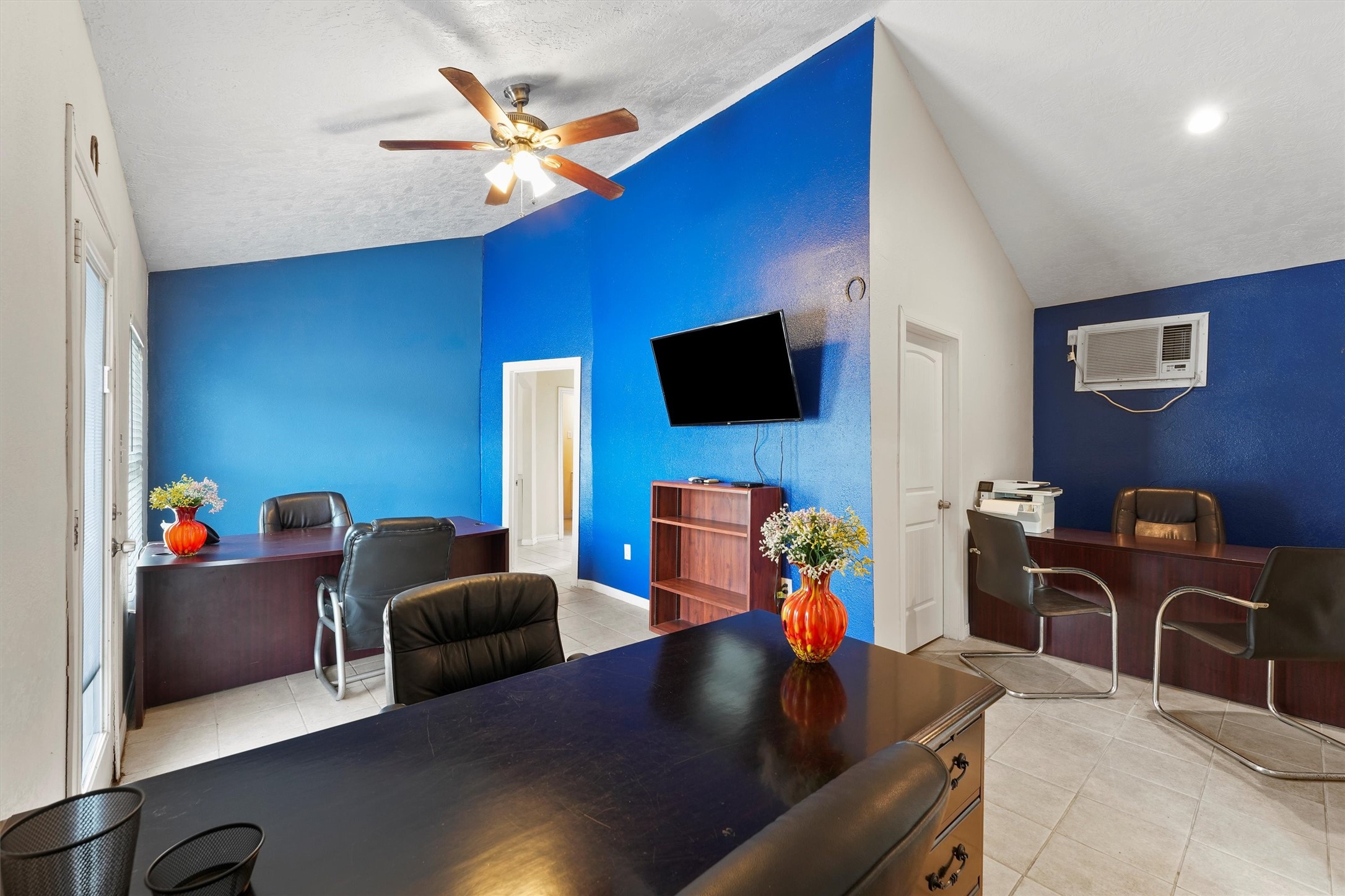 6455 Cunningham Road Houston, TX 77041 - Photo 10 of 30