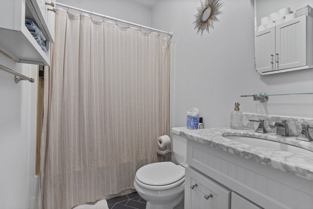 52 H Street, Unit 2 Boston, MA 02127 - Photo 11 of 15
