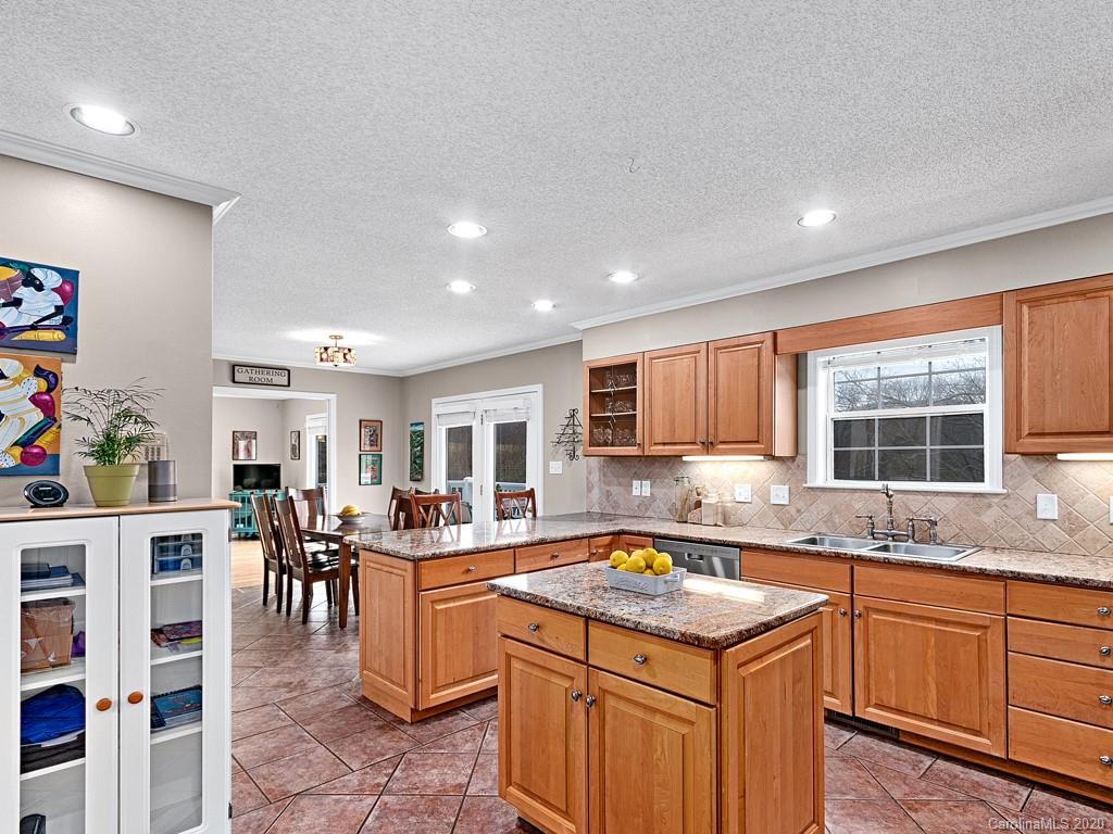 192 Smith Knolls Road Fairview, NC 28730 - Photo 12 of 36 Gallery Image 12