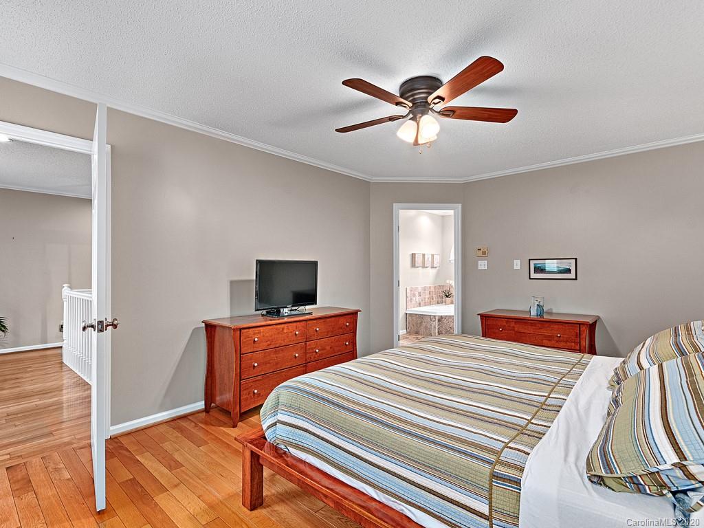 192 Smith Knolls Road Fairview, NC 28730 - Photo 17 of 36 Gallery Image 17