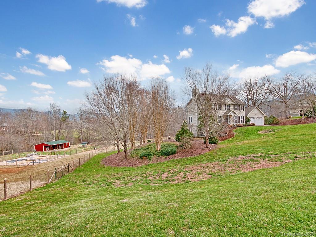 192 Smith Knolls Road Fairview, NC 28730 - Photo 3 of 36 Gallery Image 3