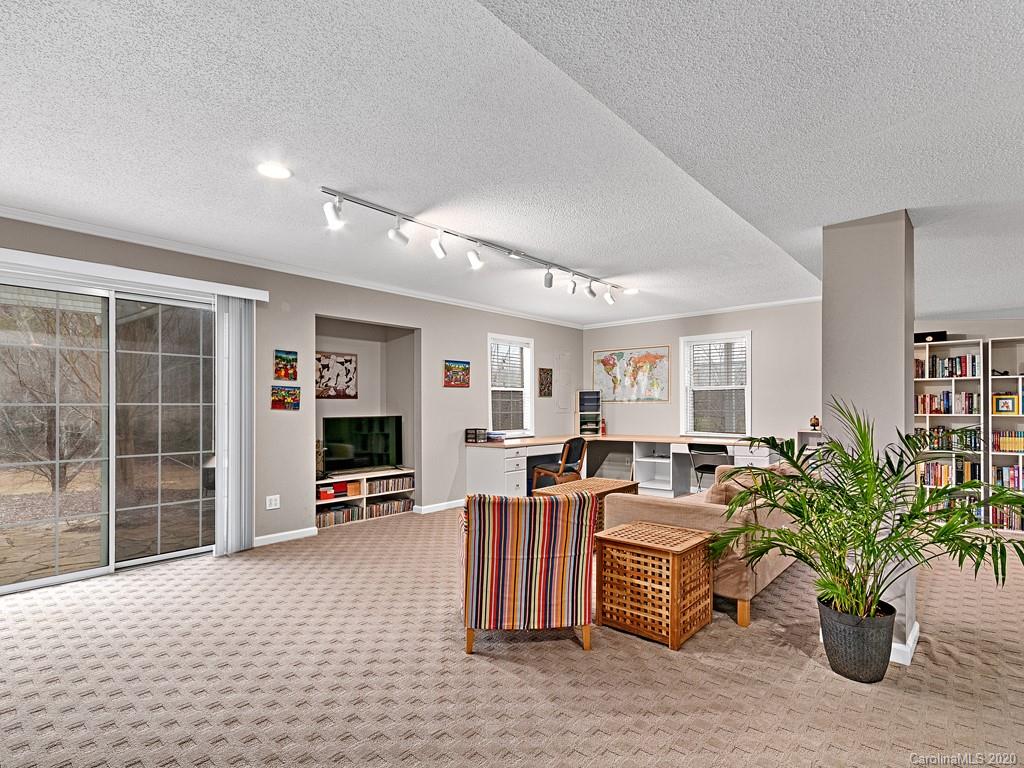 192 Smith Knolls Road Fairview, NC 28730 - Photo 25 of 36 Gallery Image 25