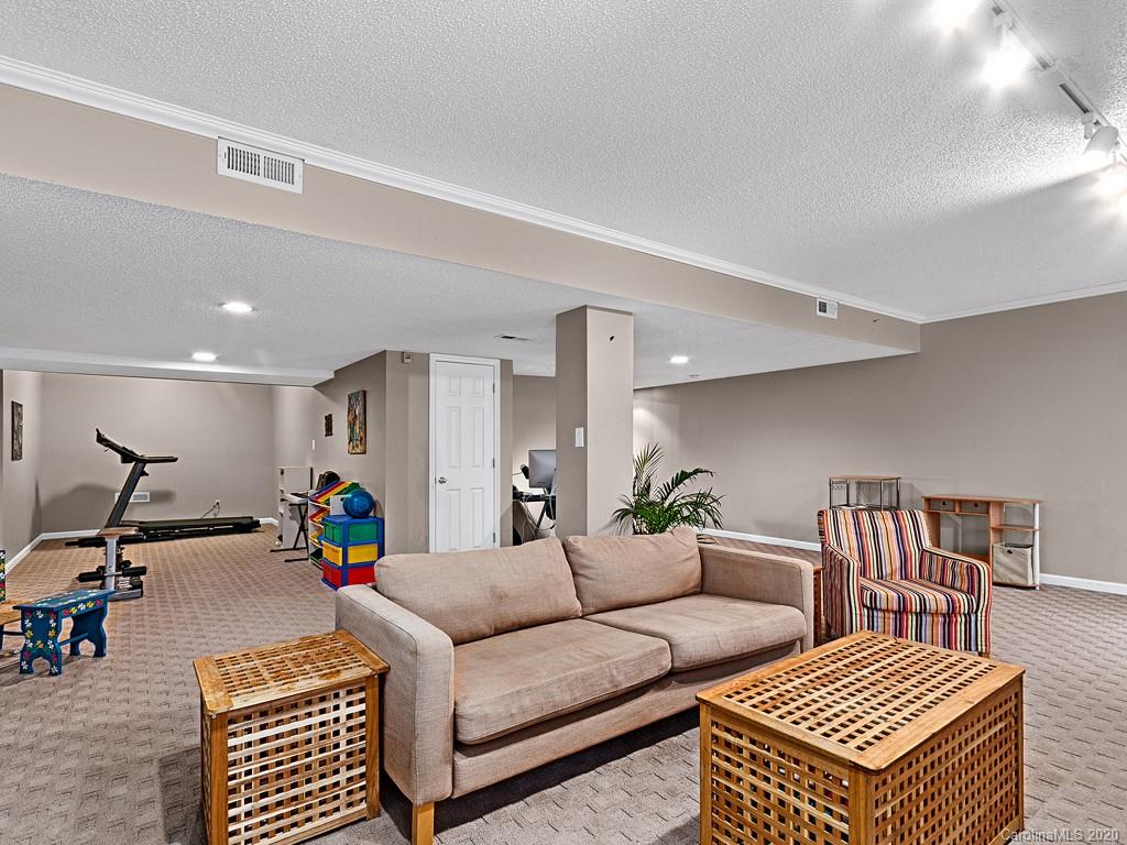 192 Smith Knolls Road Fairview, NC 28730 - Photo 26 of 36 Gallery Image 26