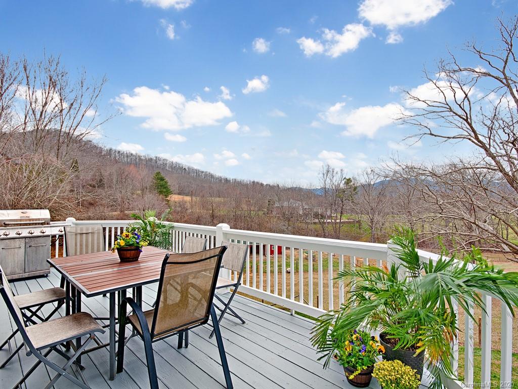 192 Smith Knolls Road Fairview, NC 28730 - Photo 27 of 36 Gallery Image 27