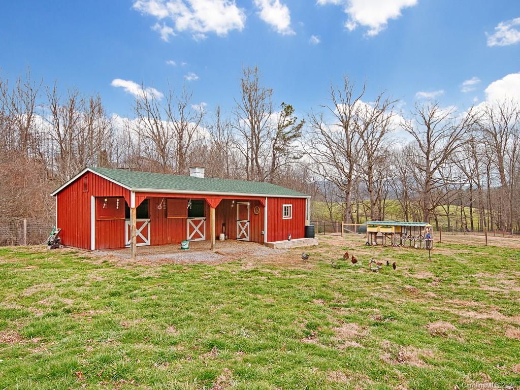 192 Smith Knolls Road Fairview, NC 28730 - Photo 4 of 36 Gallery Image 4