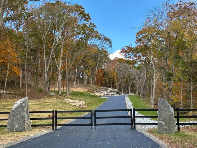 $2,000,000 | Undisclosed Address, Lyme, CT 06371