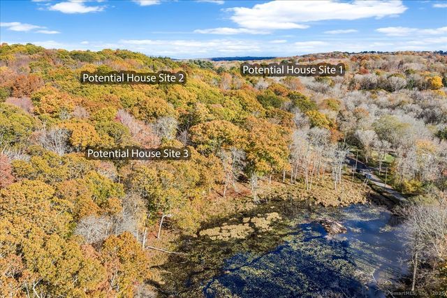 a view of an outdoor space and garden