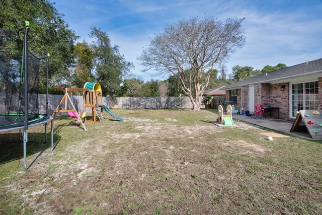 $318,500 | 827 Boulevard De L'Orleans, Mary Esther, FL 32569