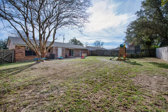 $318,500 | 827 Boulevard De L'Orleans, Mary Esther, FL 32569