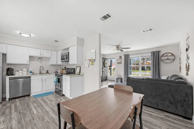 $318,500 | 827 Boulevard De L'Orleans, Mary Esther, FL 32569