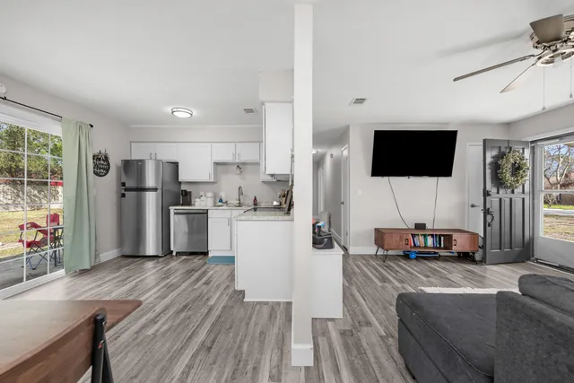 $318,500 | 827 Boulevard De L'Orleans, Mary Esther, FL 32569