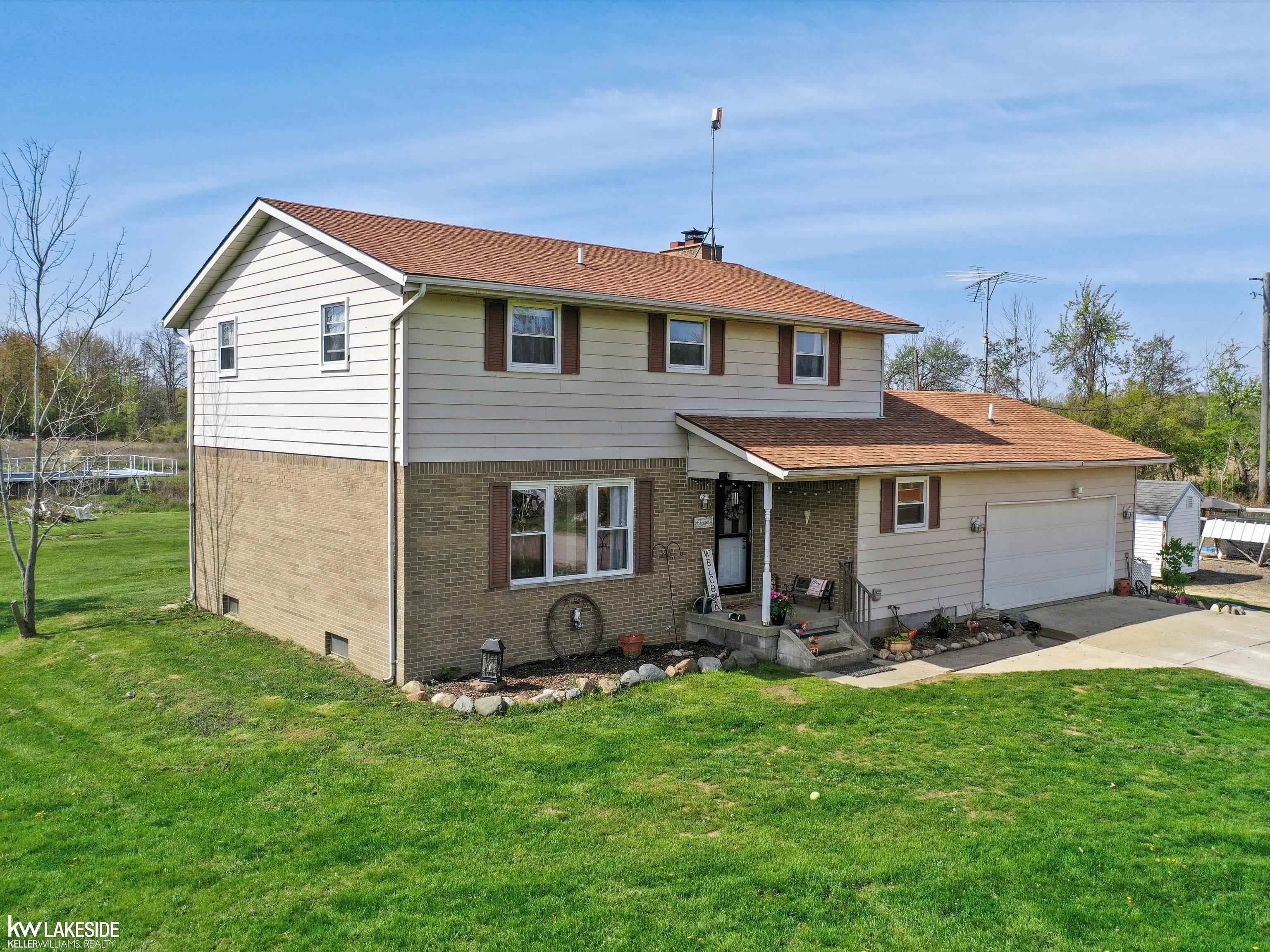10353 Brennan Road Avoca, MI 48006 - Photo 2 of 42 50108657-1.JPG
