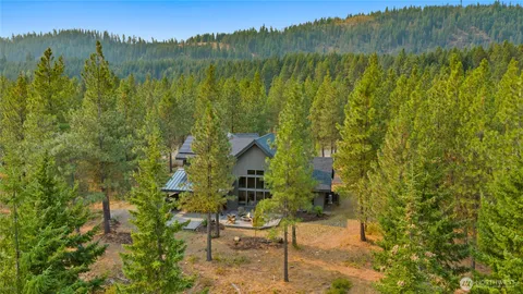 a view of lake and mountain view