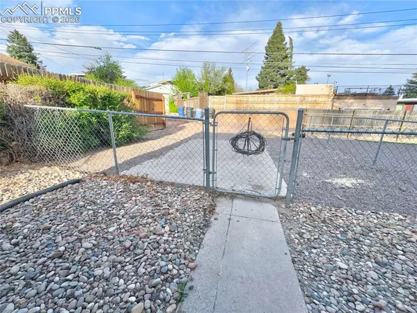 $324,990 | 1927 Downing Drive, Colorado Springs, CO 80909