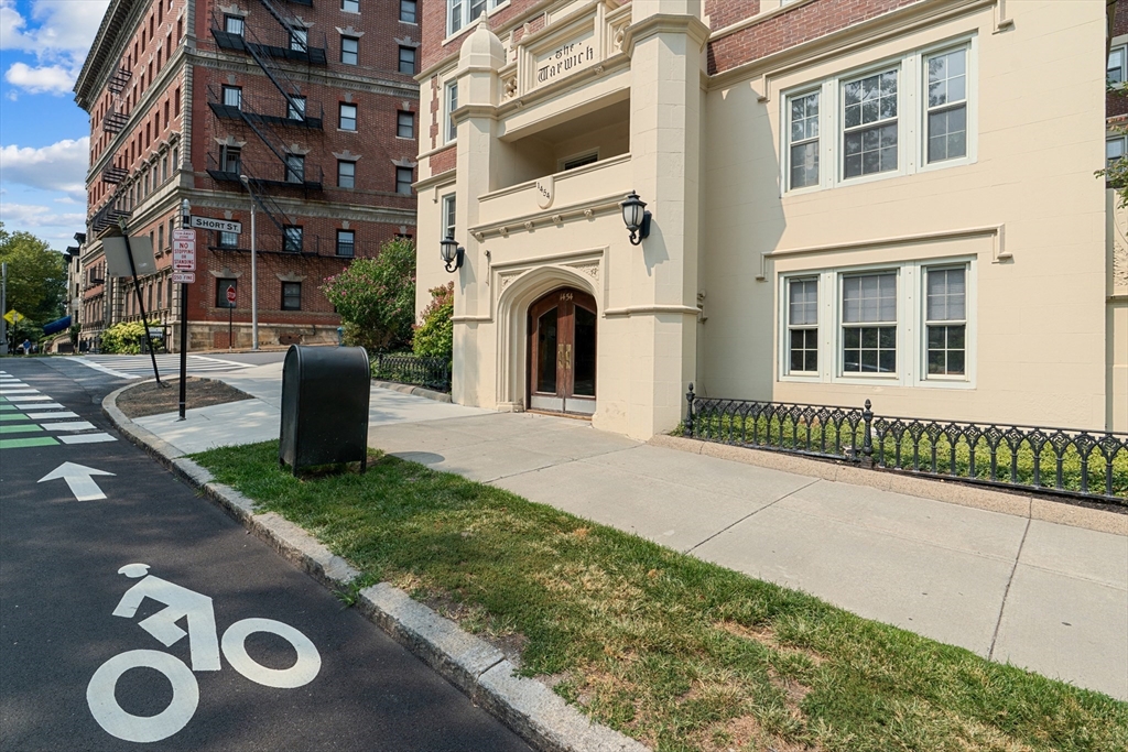 1450-1454 Beacon Street, Unit 744 Brookline, MA 02446 - Photo 16 of 24