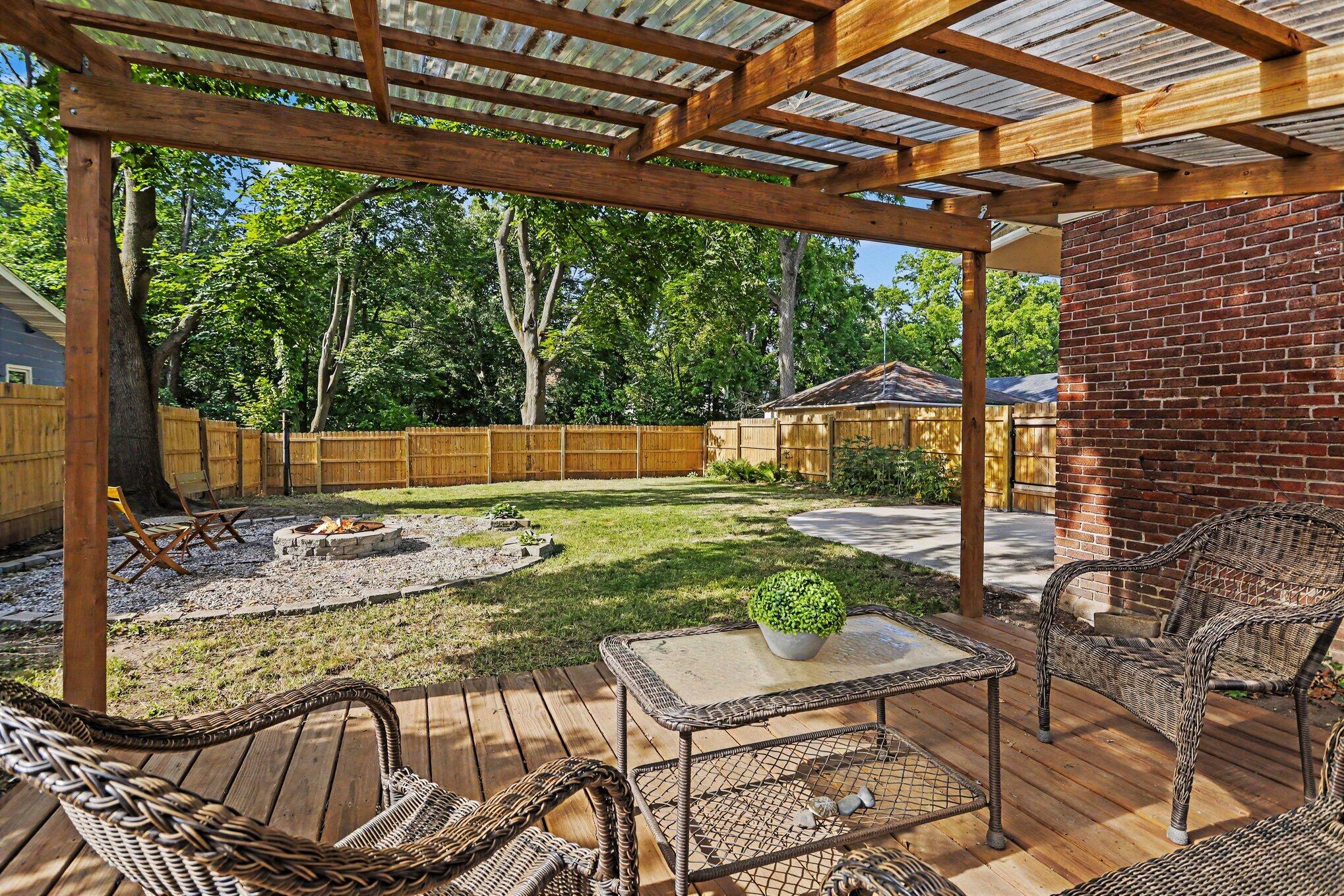 1213 Whites Road Kalamazoo, MI 49008 - Photo 15 of 23 017_file_1266