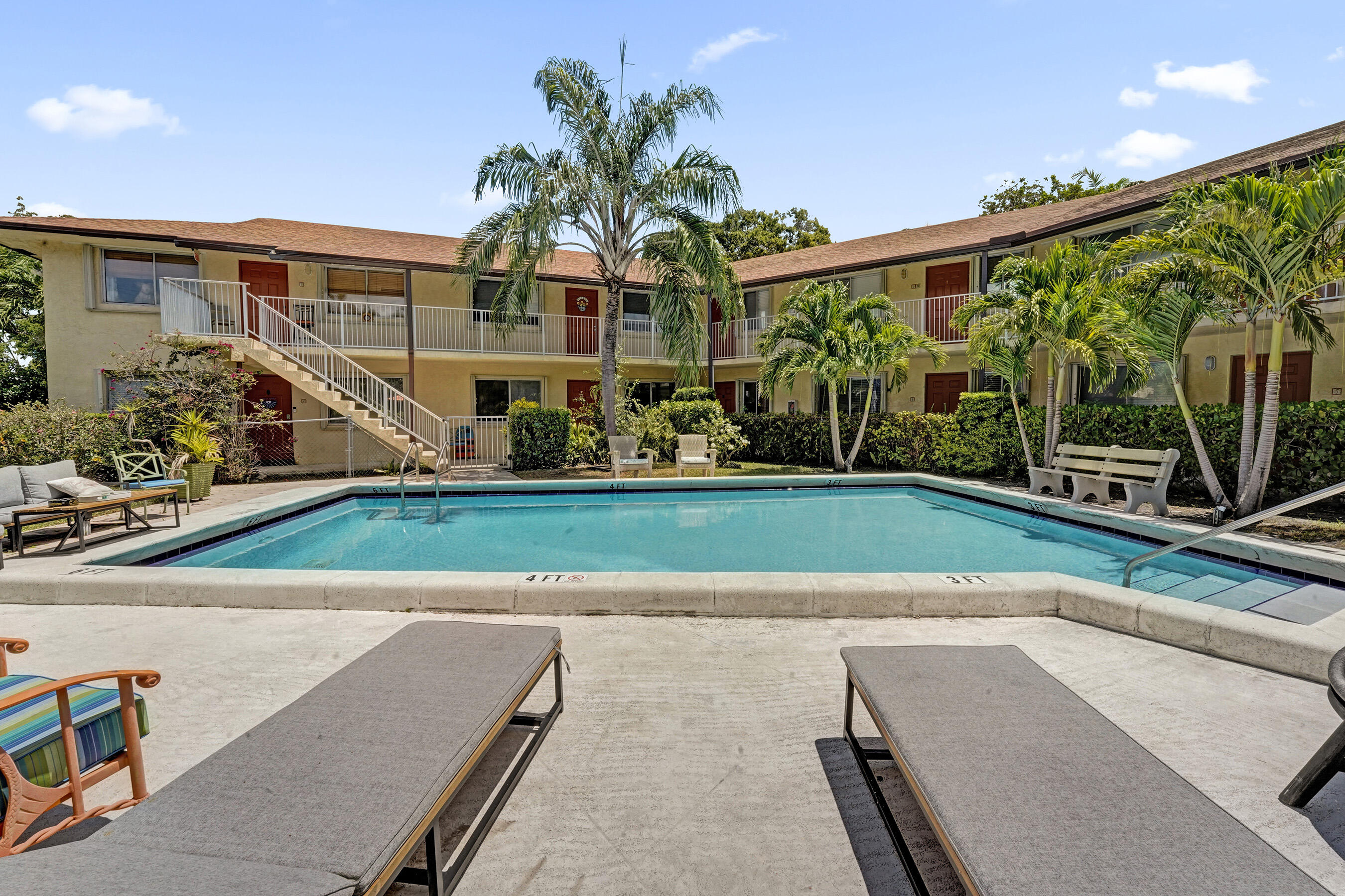 1250 Miami Road, Unit 11 Fort Lauderdale, FL 33316 - Photo 2 of 38 DSC07982