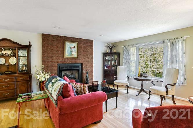 16 Ratt Man Lane Asheville, NC 28803 - Photo 6 of 33 Gallery Image 6