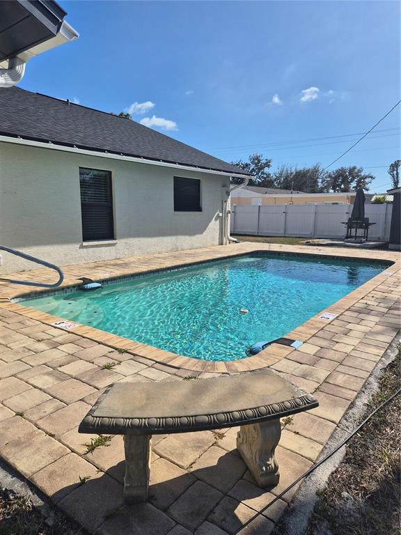 1080 Leeward Road Venice, FL 34293 - Photo 29 of 33 a view of a backyard