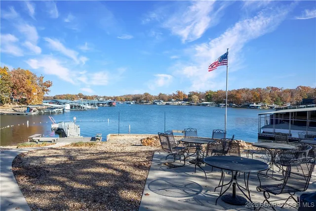 $224,900 | 74 Eleven W Court, Unit 2C, Sunrise Beach, MO 65079