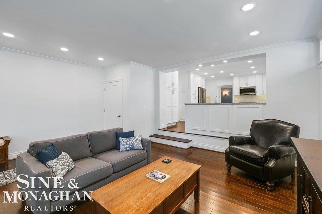 466 Lincoln Road Grosse Pointe, MI 48230 - Photo 17 of 61 50059932-16.JPG