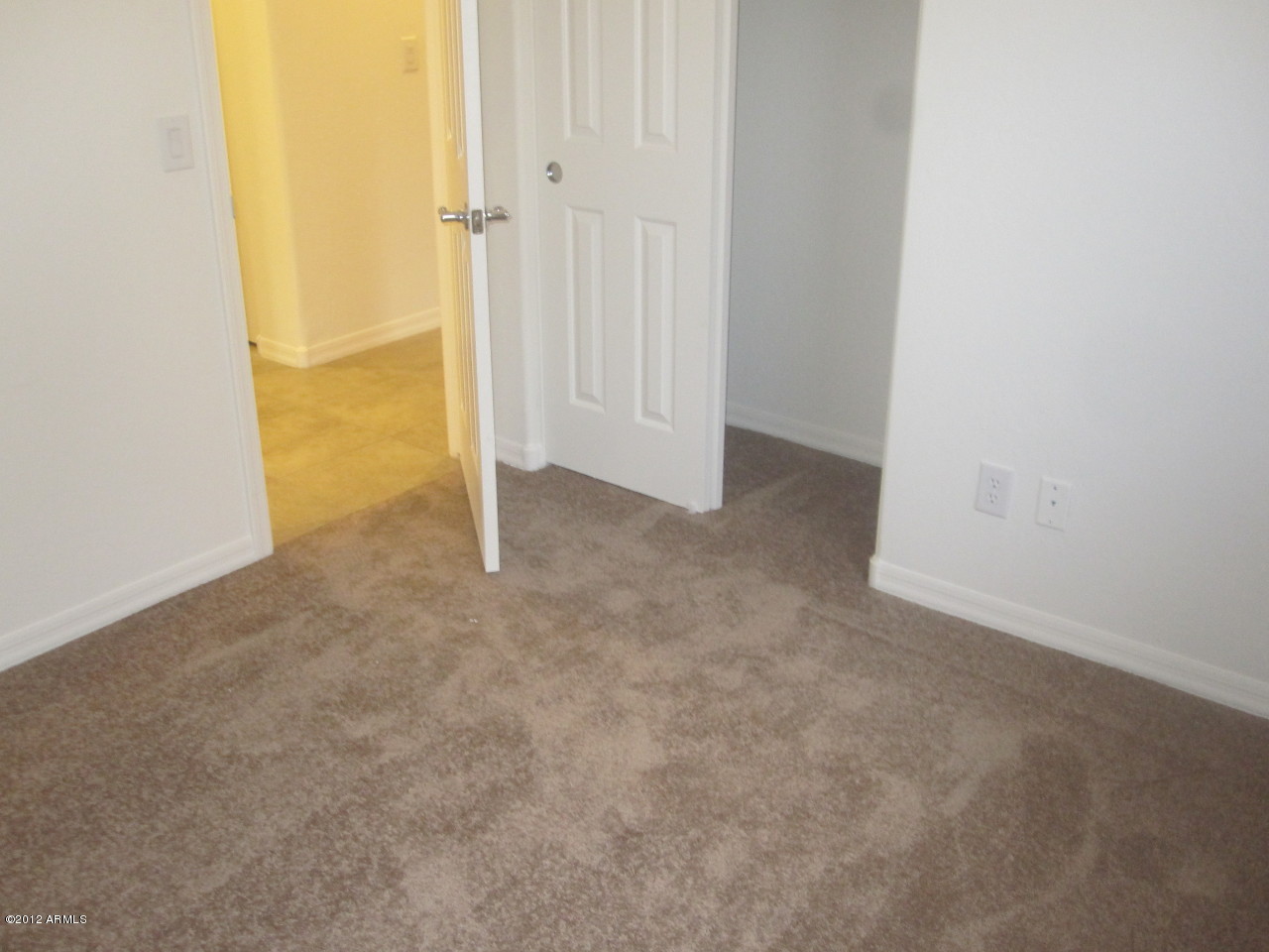2624 West Maldonado Road Phoenix, AZ 85041 - Photo 13 of 20 4