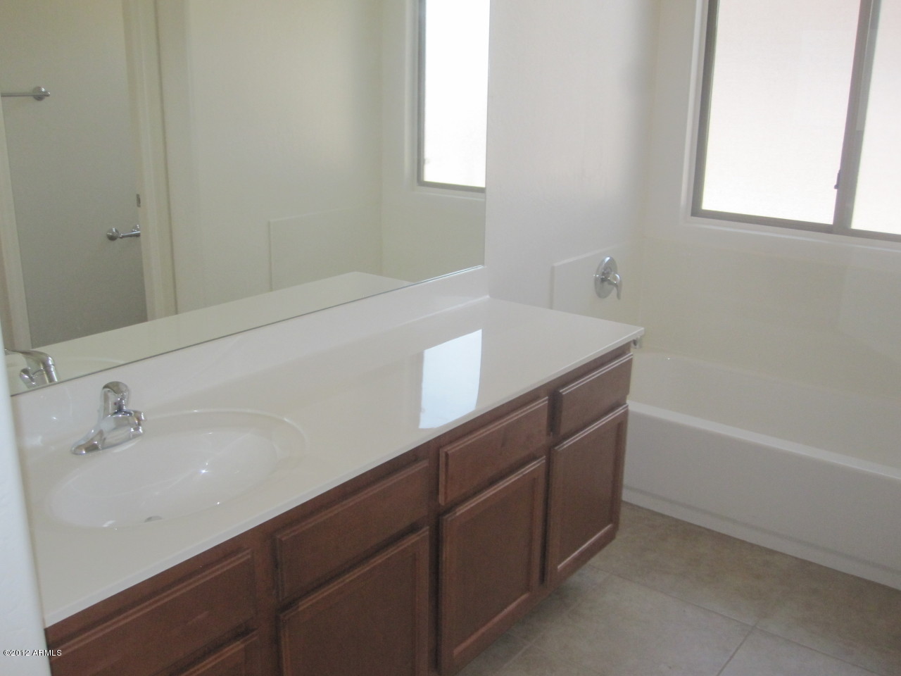 2624 West Maldonado Road Phoenix, AZ 85041 - Photo 14 of 20 5