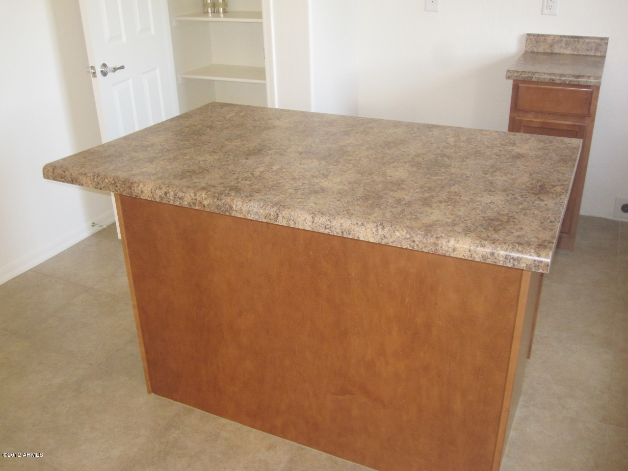 2624 West Maldonado Road Phoenix, AZ 85041 - Photo 8 of 20 8