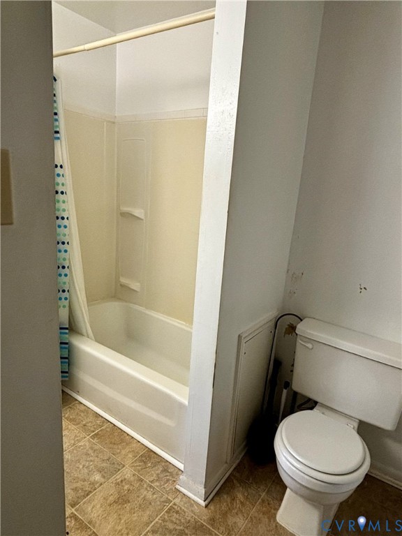 3860 Governors Way Virginia Beach, VA 23452 - Photo 17 of 22 a white toilet sitting next to a bath tub