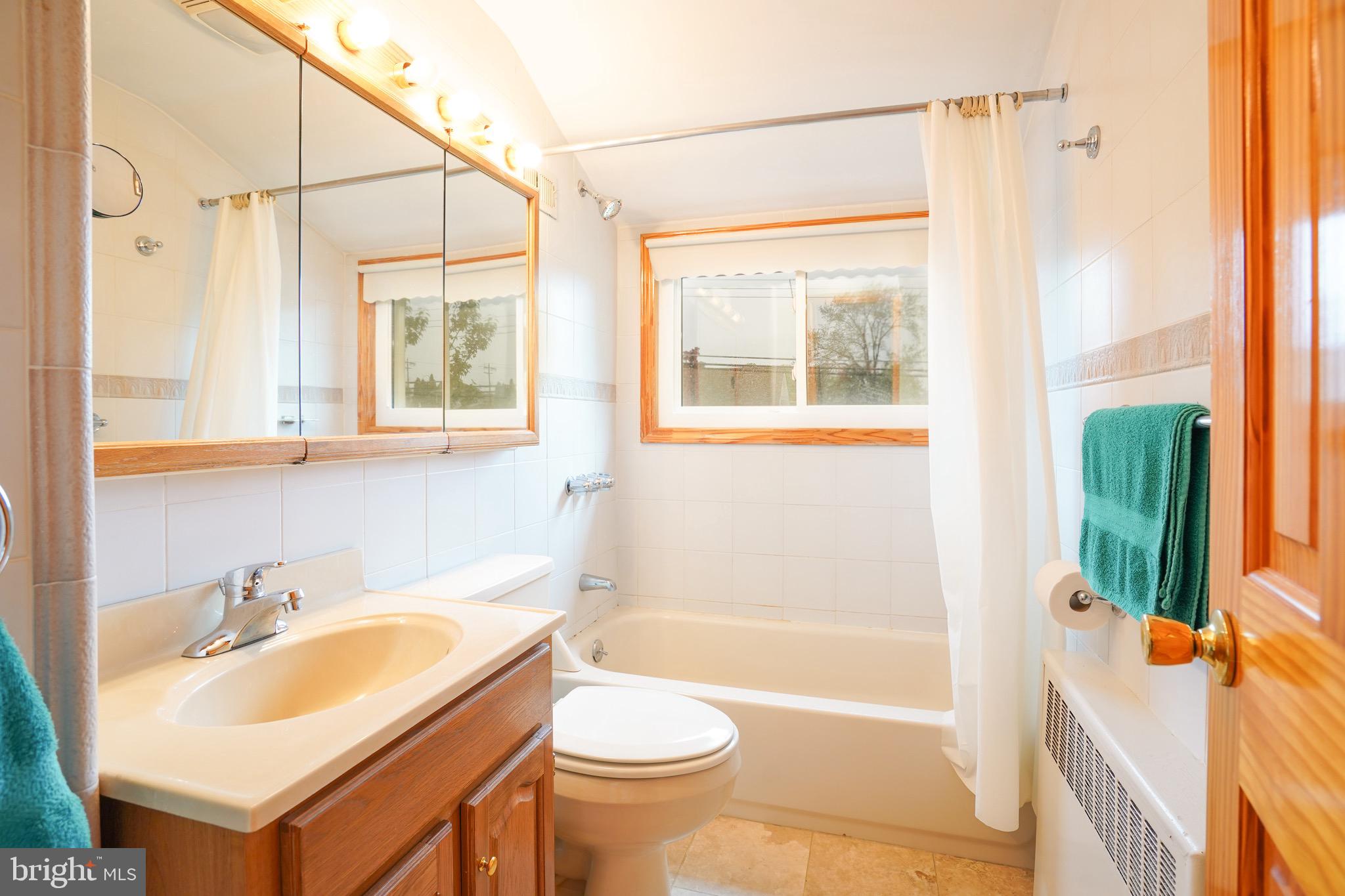 19 Tinsel Road Levittown, PA 19056 - Photo 37 of 46 Upstairs bath