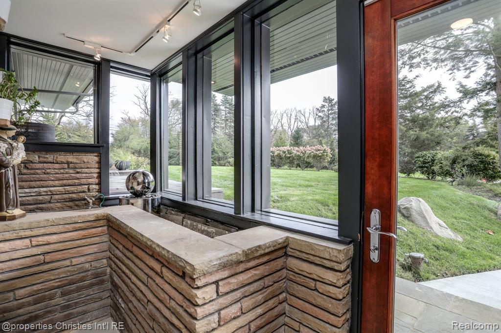 1093 Greentree Road Bloomfield Hills, MI 48304 - Photo 26 of 33 Gallery Image 26