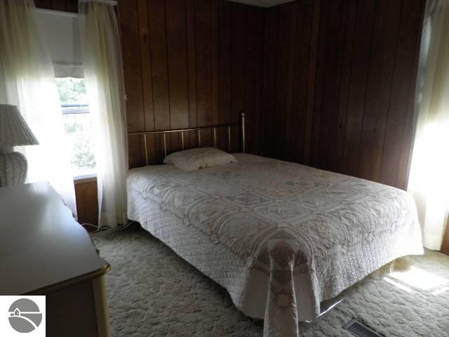 5102 Lackey Road Williamsburg, MI 49690 - Photo 10 of 15 1719228-9.JPG