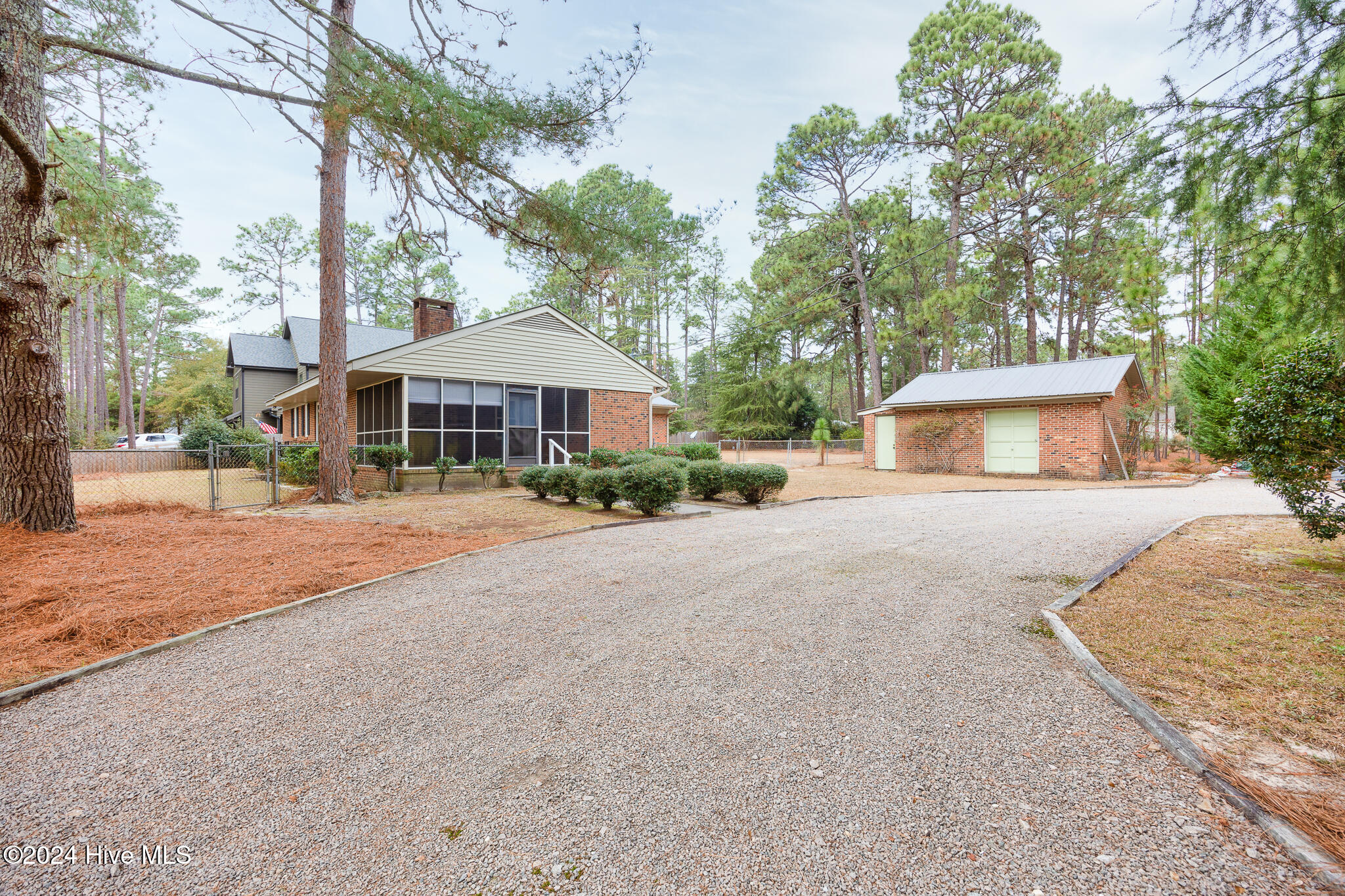 272 Thorne Road Pinehurst, NC 28374 - Photo 4 of 26 272Thorne-22