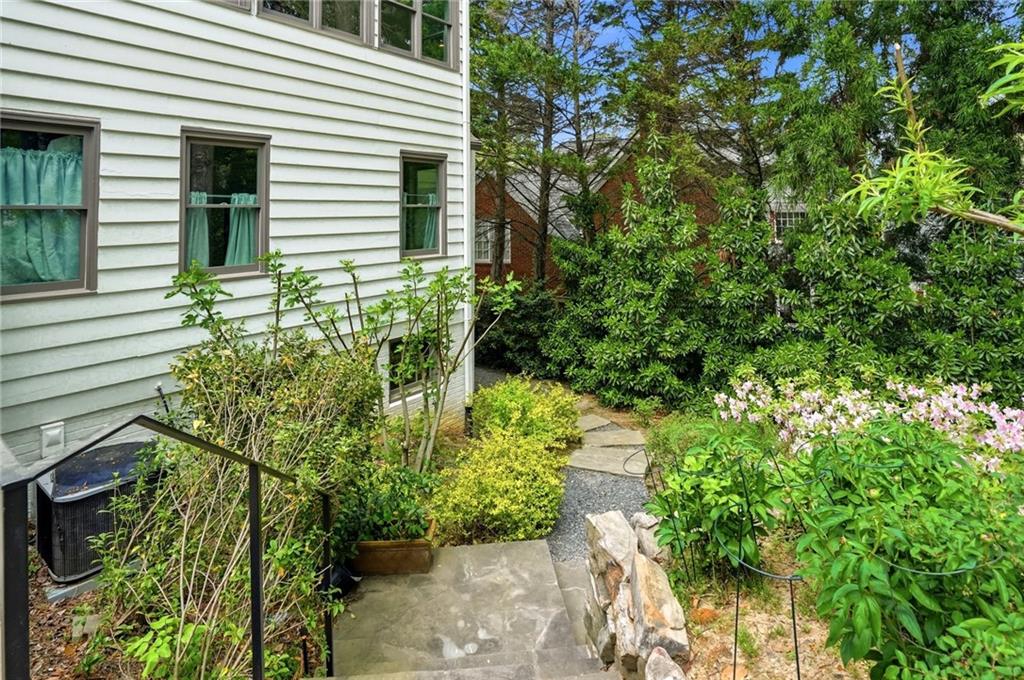 3975 Peachtree Dunwoody Road Atlanta, GA 30319 - Photo 38 of 47