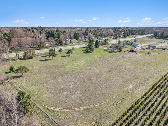 $125,000 | 5.26-acres 5.26-acres Us-10, Scottville, MI 49454