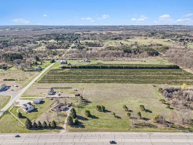 $125,000 | 5.26-acres 5.26-acres Us-10, Scottville, MI 49454