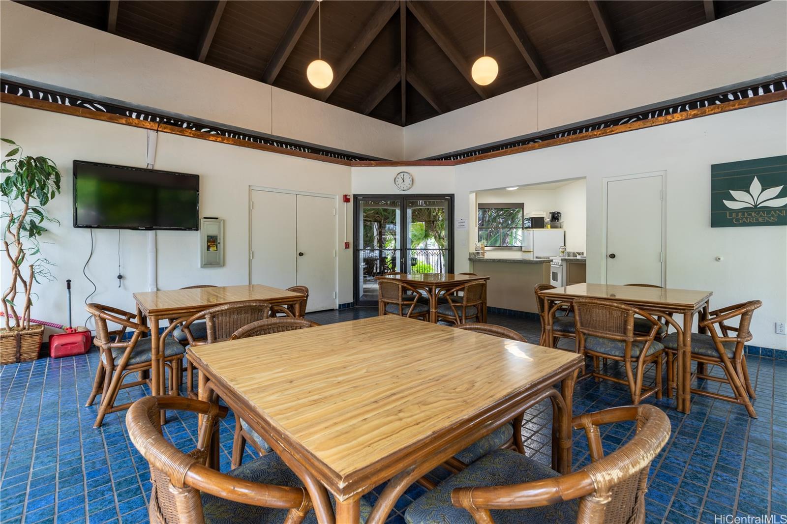 300 Wai Nani Way, Unit I2004 Honolulu, HI 96815 - Photo 14 of 25 Party Room