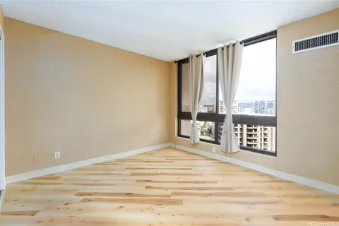 $415,000 | 300 Wai Nani Way, Unit I2004, Honolulu, HI 96815