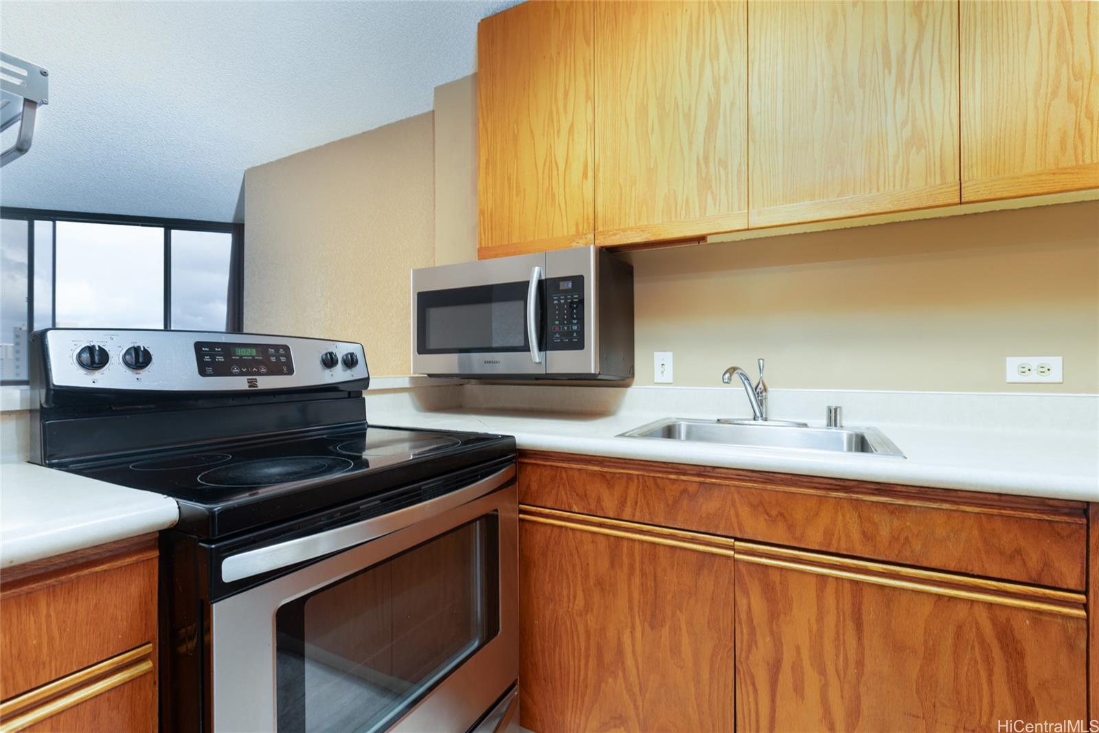 300 Wai Nani Way, Unit I2004 Honolulu, HI 96815 - Photo 6 of 25