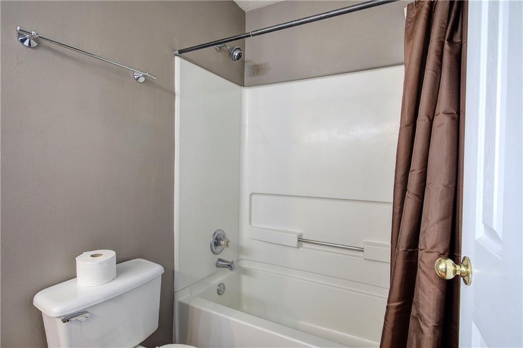 25 Haley Place, Unit 3 Cartersville, GA 30121 - Photo 31 of 45 a bathroom with a shower and toilet