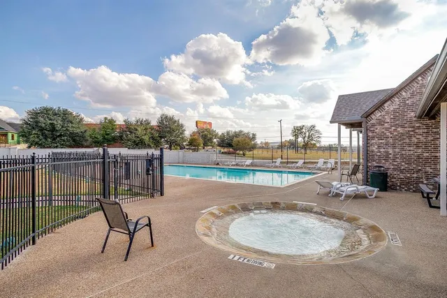 $350,000 | 108 Pony Express Trail, Willow Park, TX 76087