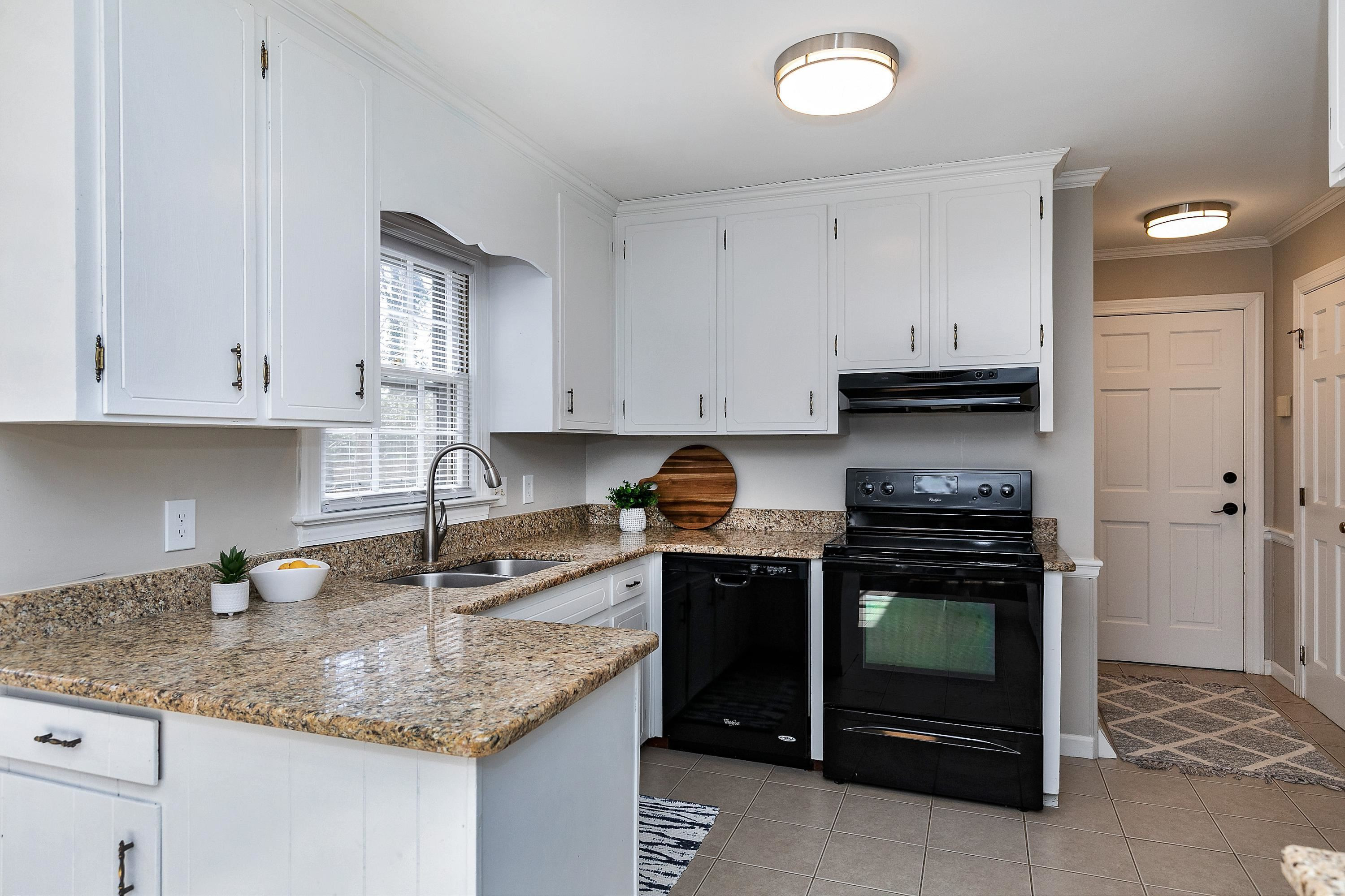 2012 Port Royal Road Raleigh, NC 27609 - Photo 13 of 36 Photo 13