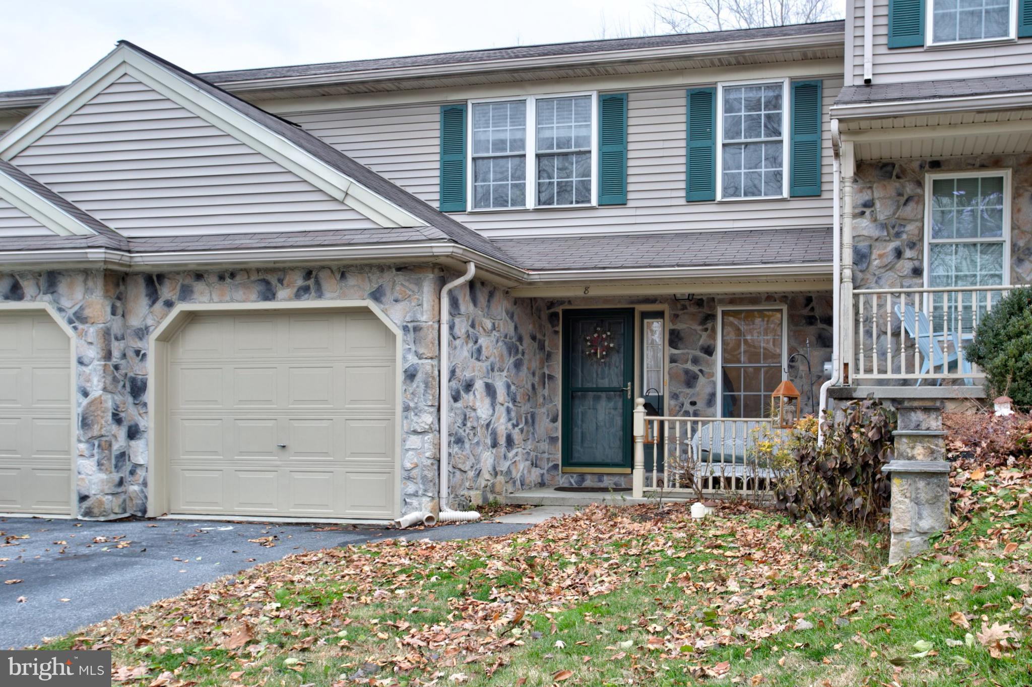 8 Heron Road Lititz, PA 17543 - Photo 2 of 30