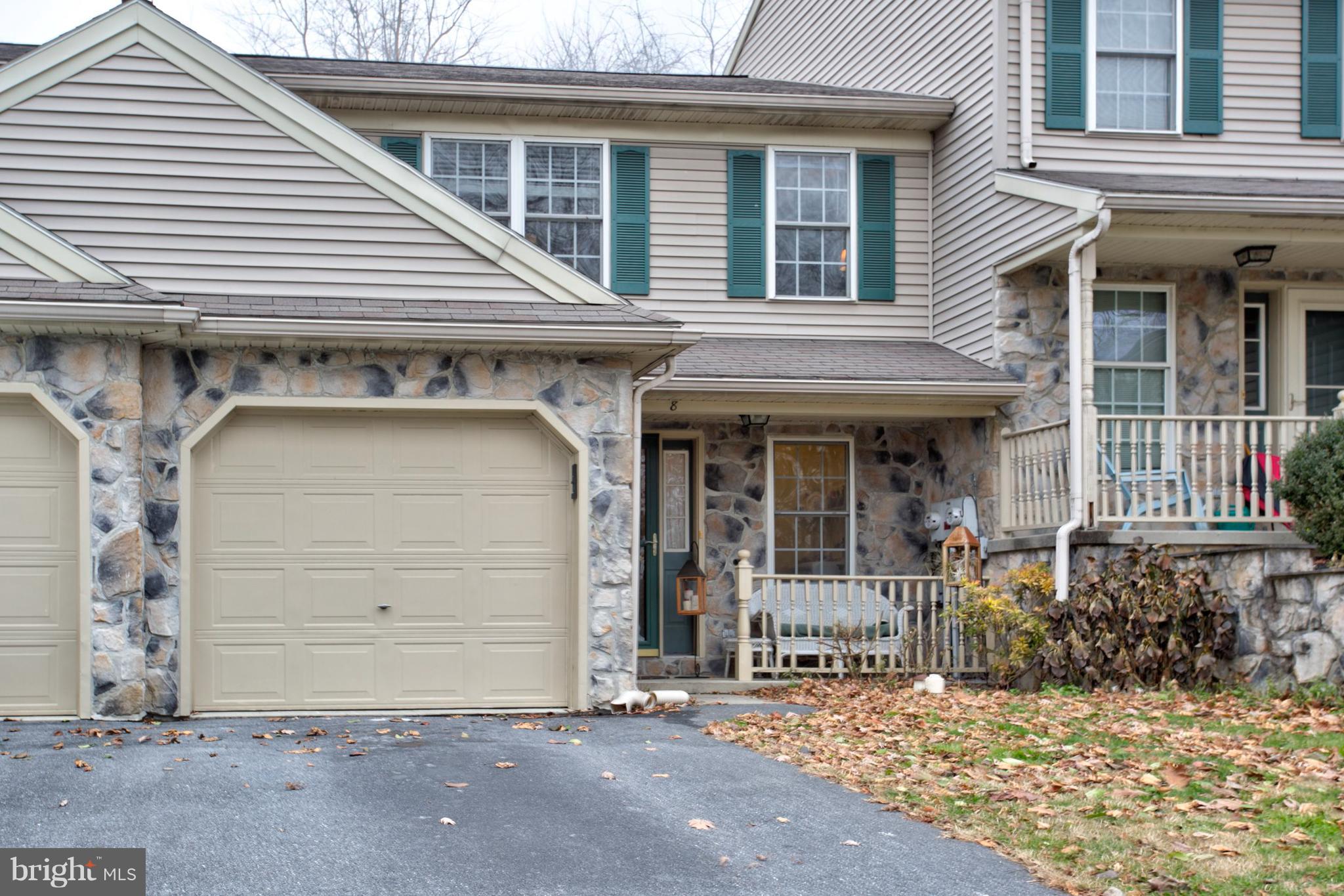 8 Heron Road Lititz, PA 17543 - Photo 3 of 30