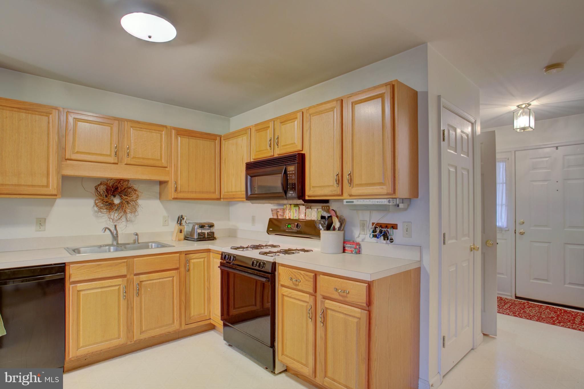 8 Heron Road Lititz, PA 17543 - Photo 5 of 30